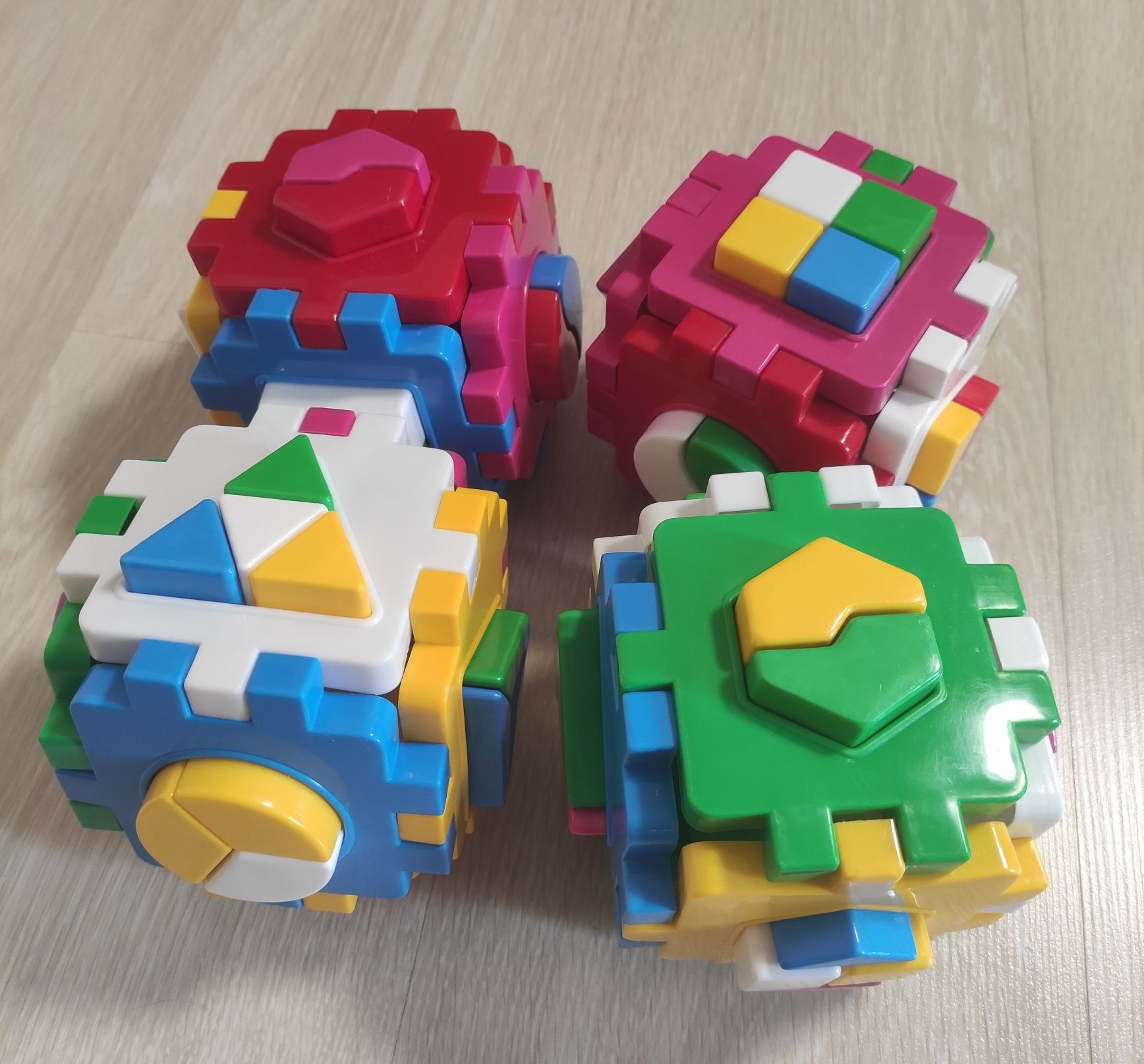 Развивающие игрушки розвиваючі іграшки шнурівка кубики сортер