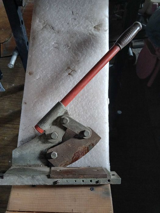 Gilotyna ręczna do blachy