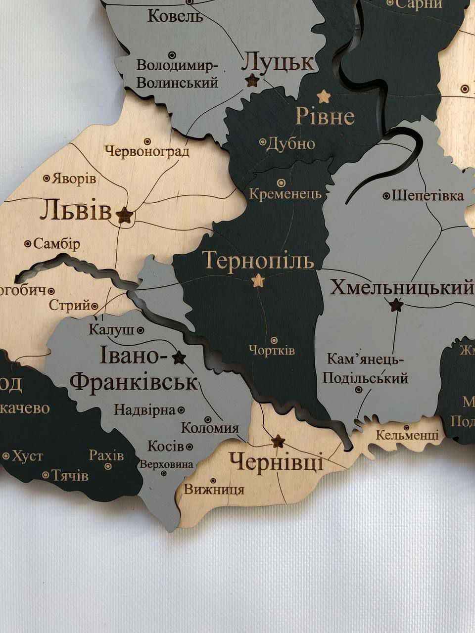 Деревяна мапа України з підсвіткою річками карта Украины с подсветкой
