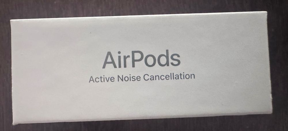 AirPods 4 c cancelamento ativo de ruido Originais - preço negociável