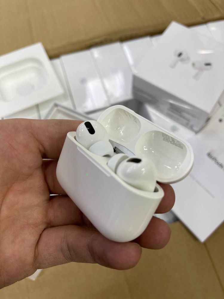 Apple Air Pods 2 pro + чохол в подарунок