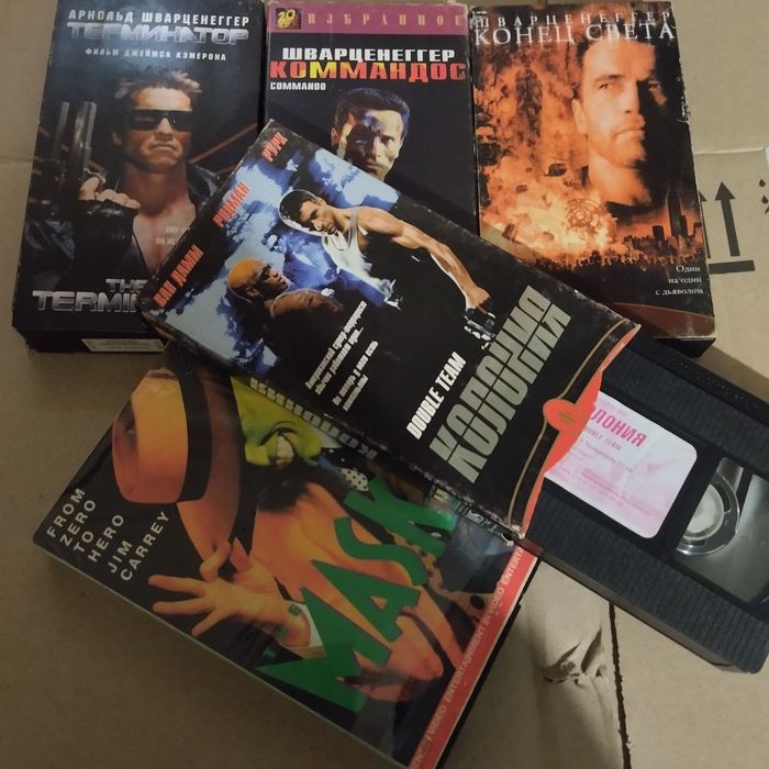 Видеокассети vhs с фильмами. Кассеты для видеомагнитофона. Відеокасети