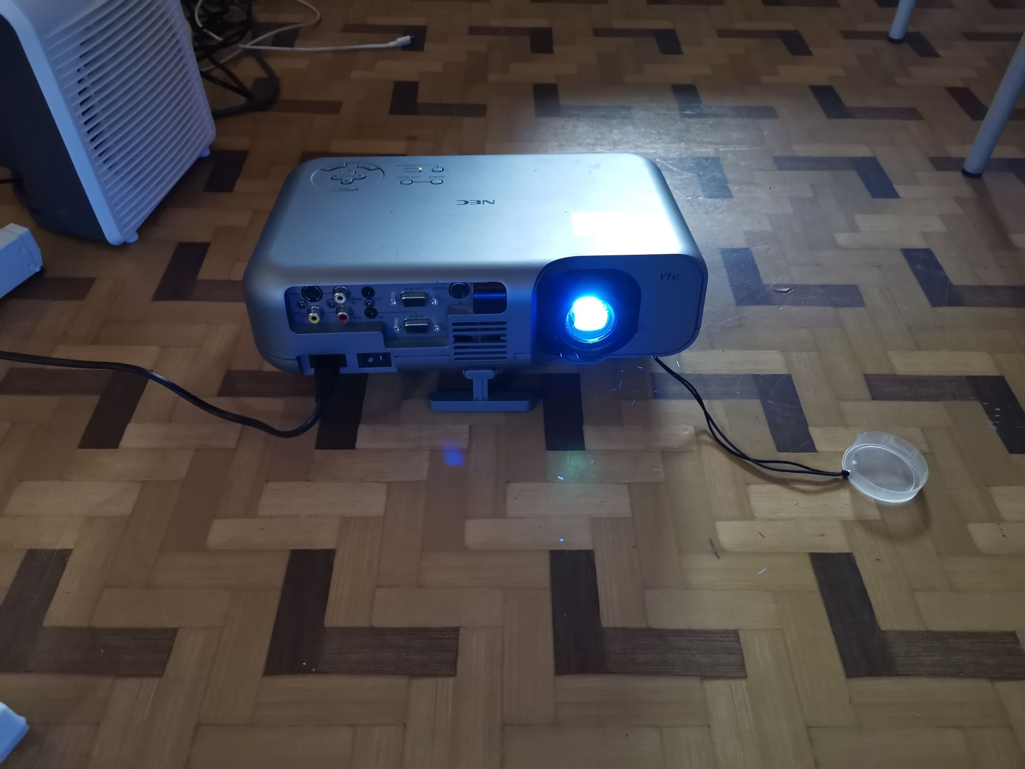 Projektor NEC VT45K