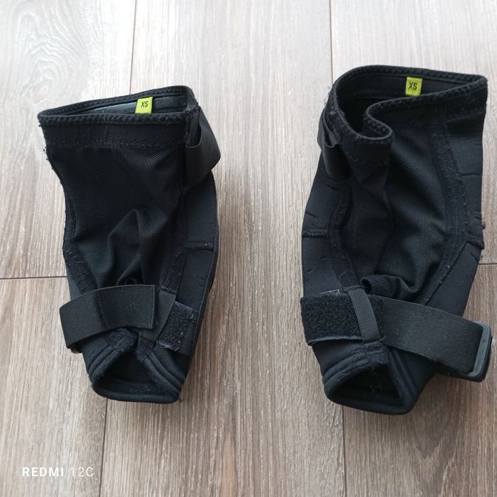 Наколінники IXS ixs