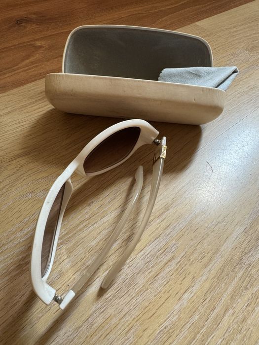 Продам солнцезащитные женские очки. Легкие удобные,модные красивые.