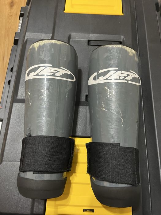 Caneleiras Fibra - JET - Hoquei Patins