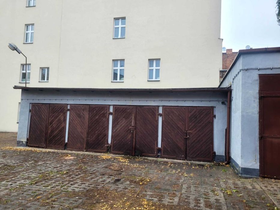Hala, warsztat na samochody ciężarowe, osobowe pow.124m2