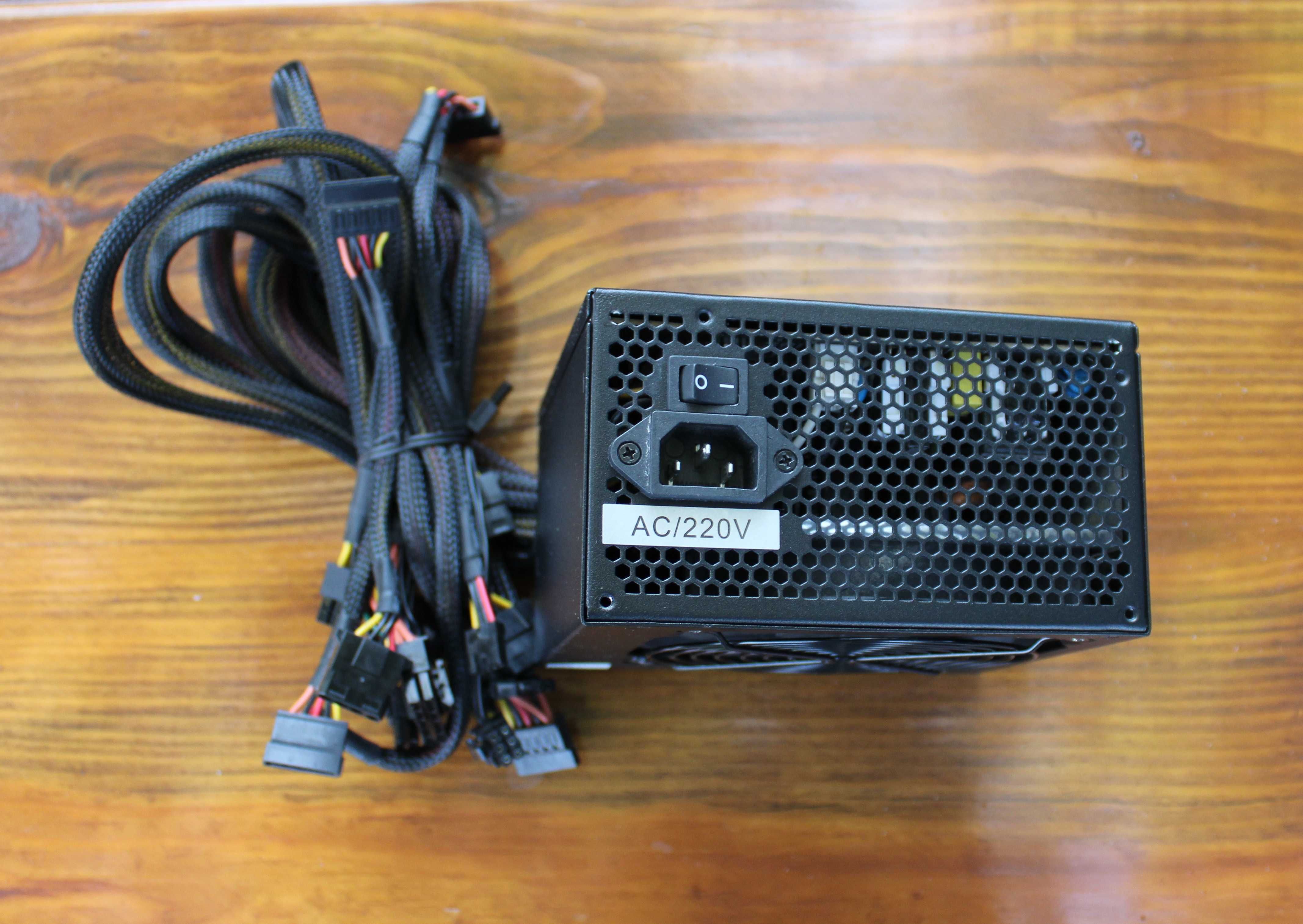 Блок живлення Vinga 550W (VPS-550P) 80 PLUS