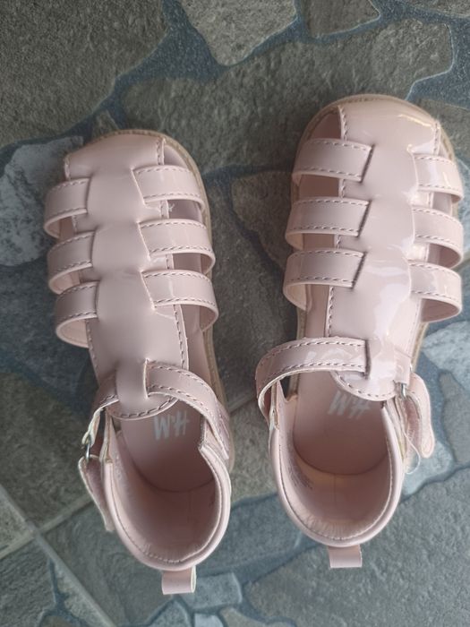 Сандалі H&M для дівчинки,22 розмір