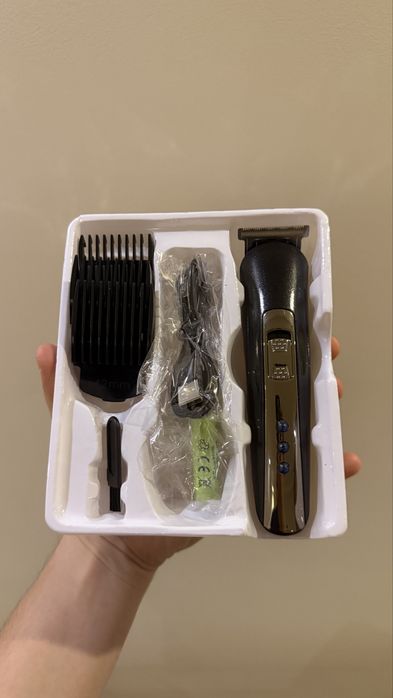 Електричний тример для бриття стрижки бездротовий