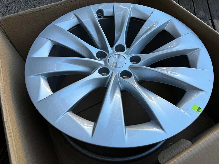 Oryginał felga 20cali Tesla Model X 1027.244-00-B ET35 PA127B