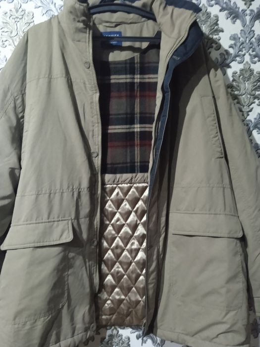 Нова чоловіча куртка