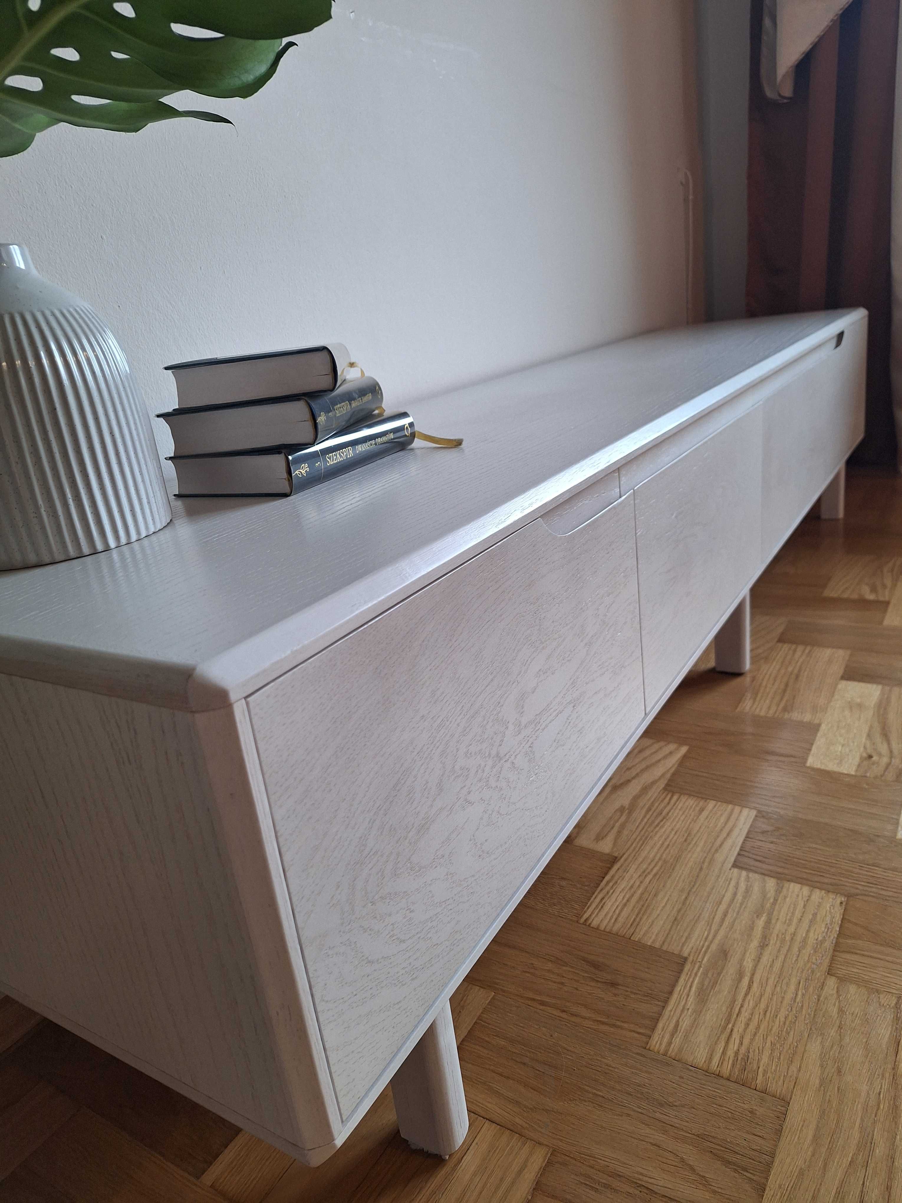 Drewniana szafka RTV 200cm biała (dąb bielony), zawiasy Blum