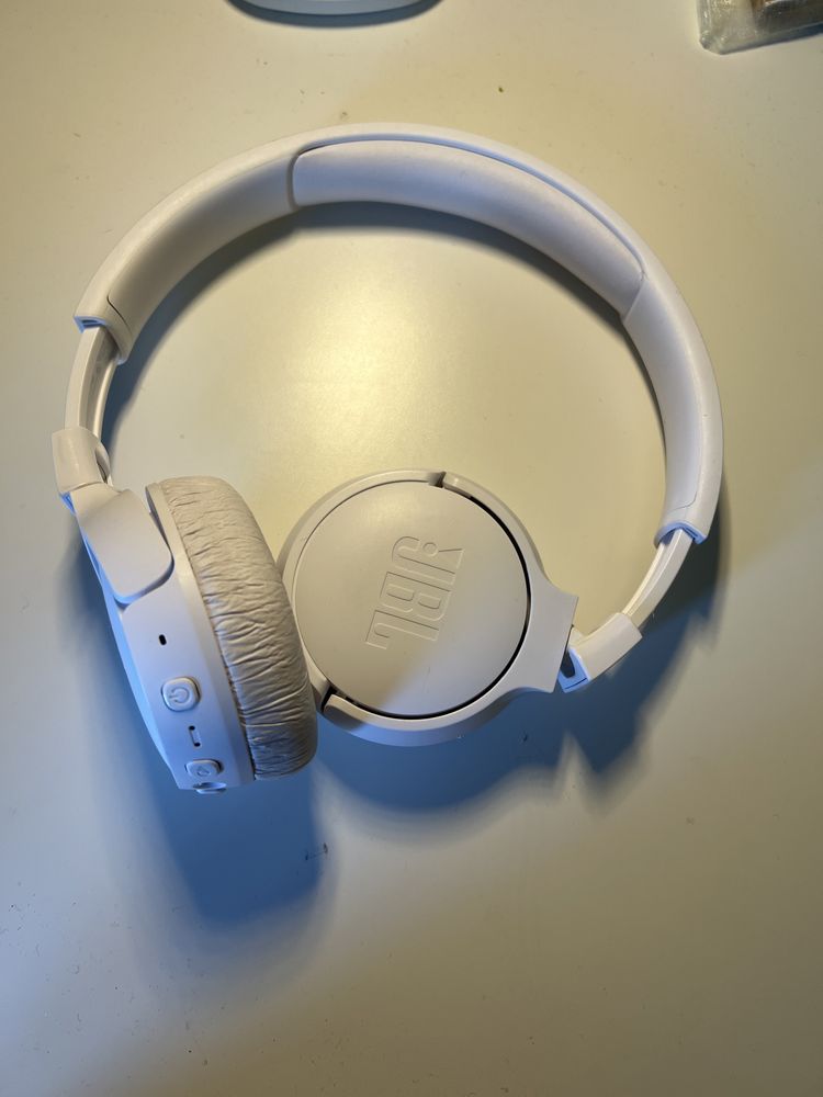 JBL Tune 660 Noise Canceling