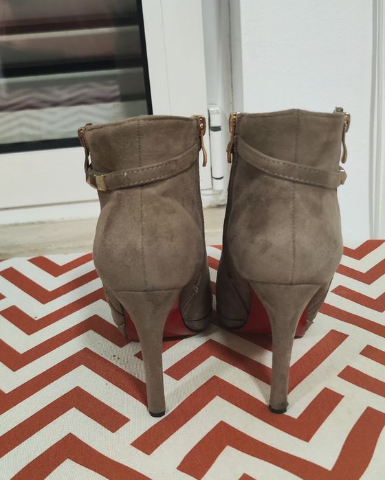 Botins mulher salto alto