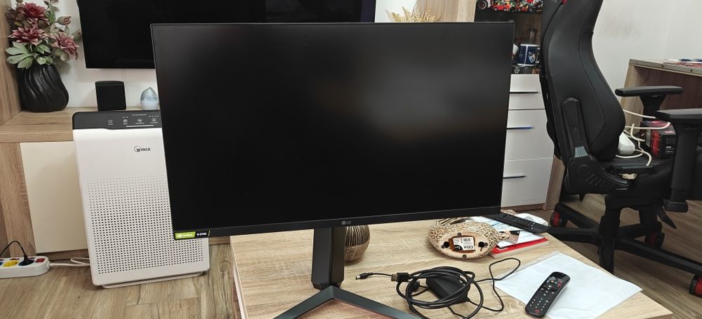 LG  UltraGear 27gp850 IPS 1440p 165/180hz