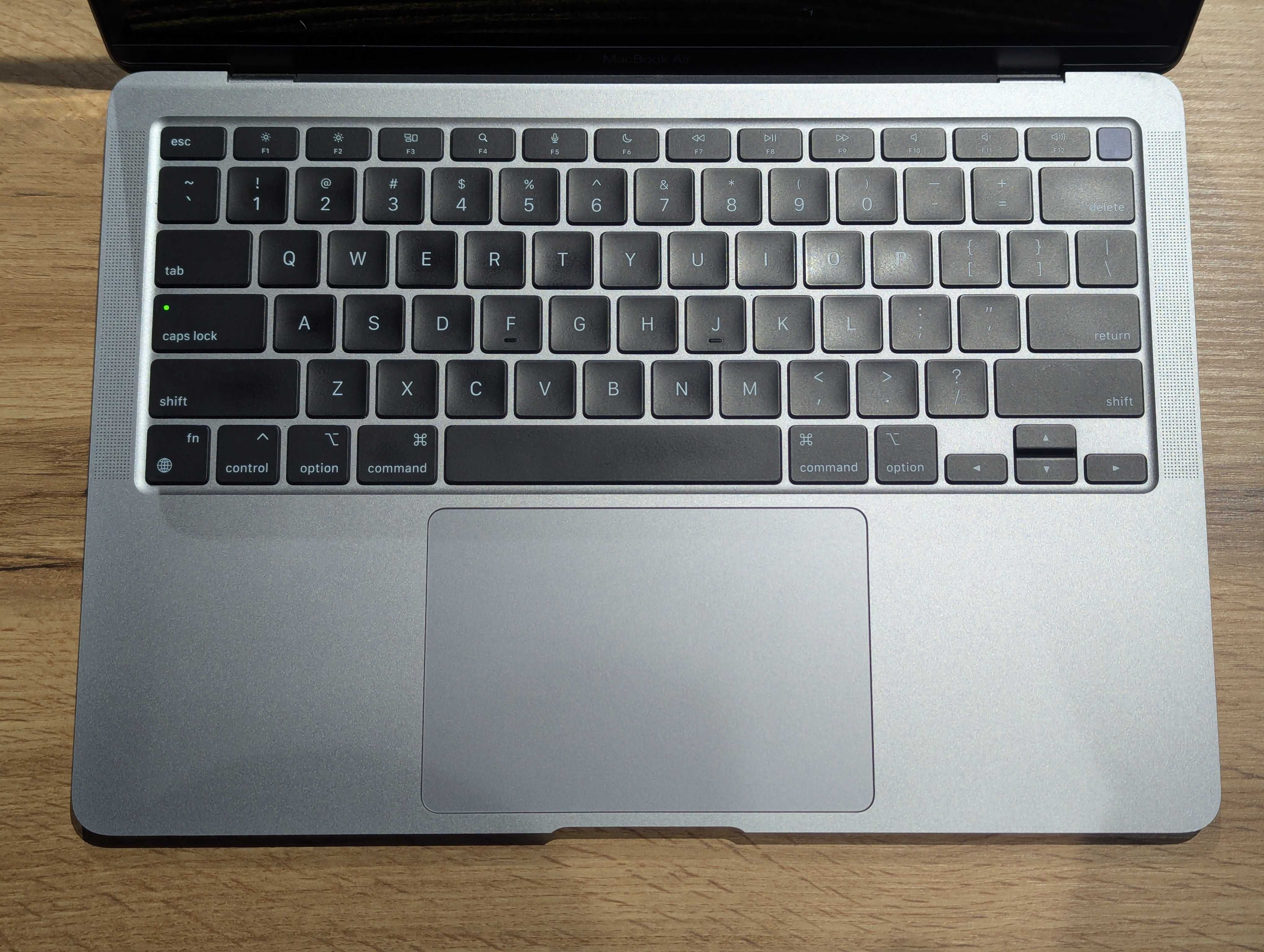 Macbook air 13 2020 m1 8/512gb