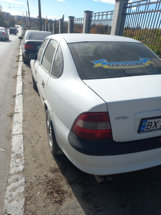 Opel vectra B бензин 1.6