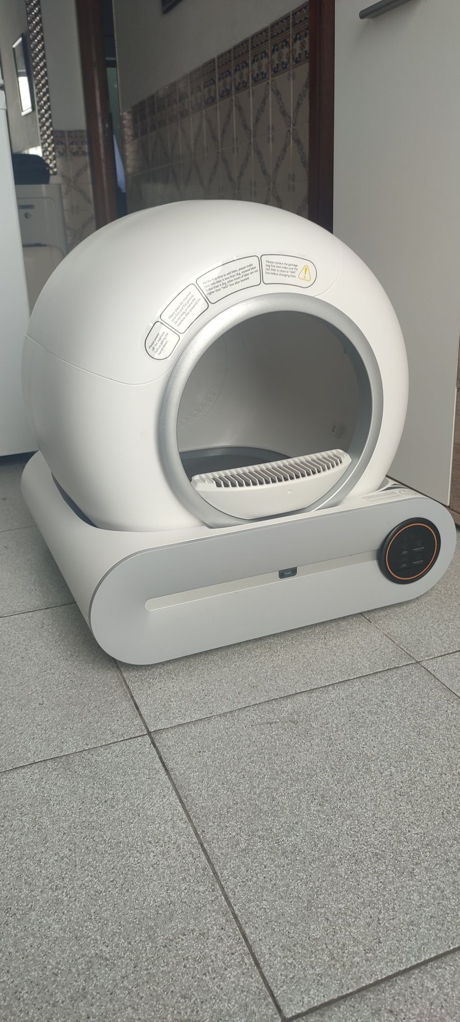 Caixa automática de areia para gatos