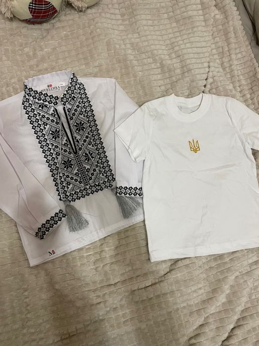 Вишивашка та футболка