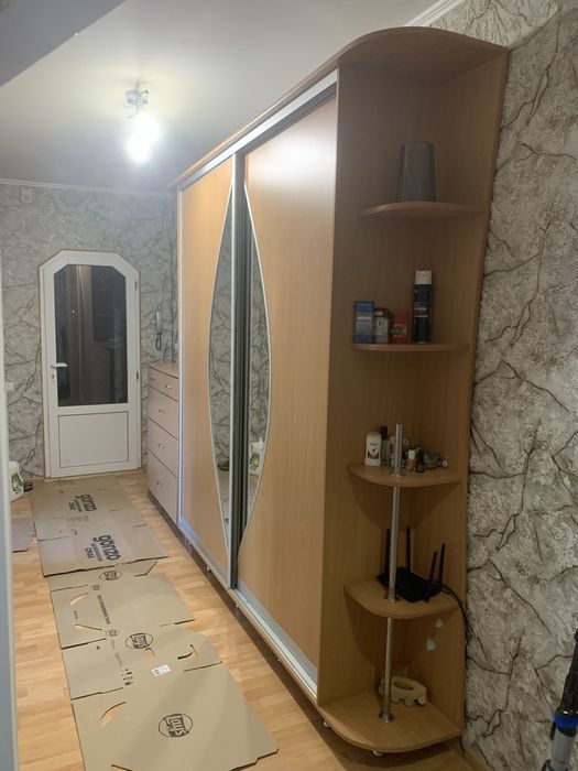 Меблі для коридору,шафа,комод для взутя,вживані в дуже хорошому стані!
