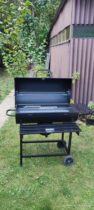 Grill węglowy z pokrywą NOWY