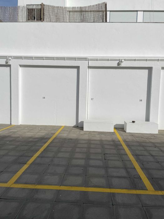 Lugar de Garagem Subterrâneo + Lugar Exterior (100m do Rossio – Évora)