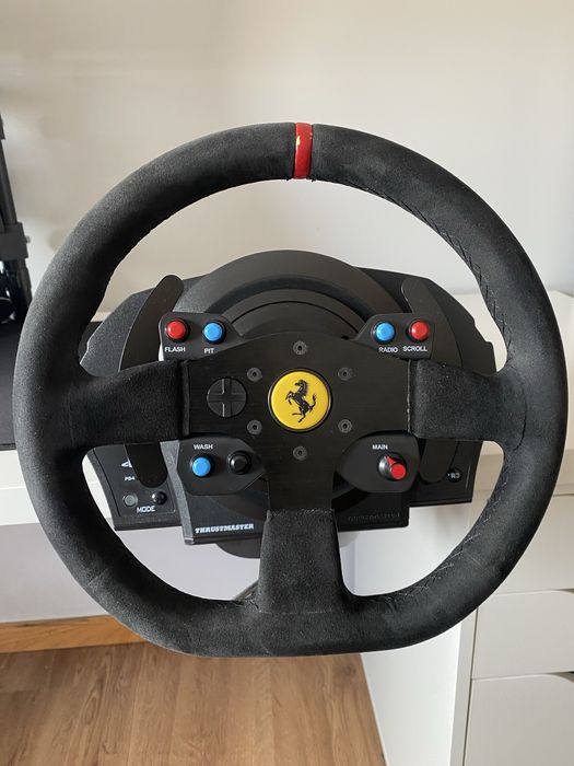 Volante Thrustamaster t300 Ferrari Integral Alcantra Edition Ps/pc