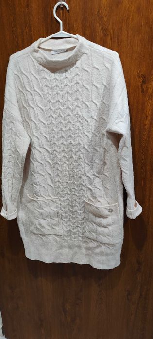 Długi sweter/sukienka - Reserved