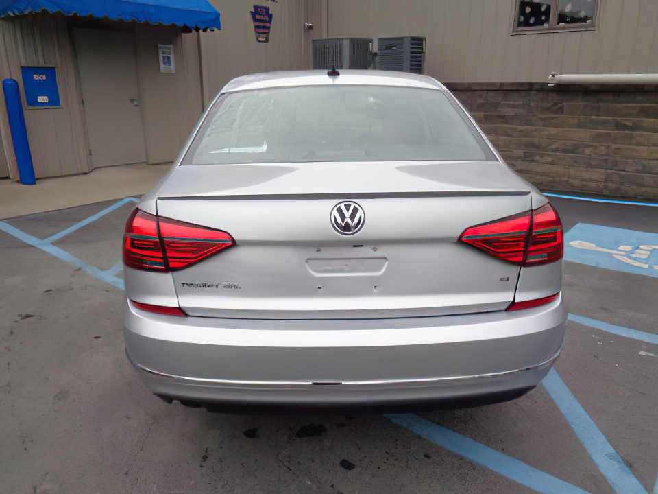 2016 Volkswagen Passat