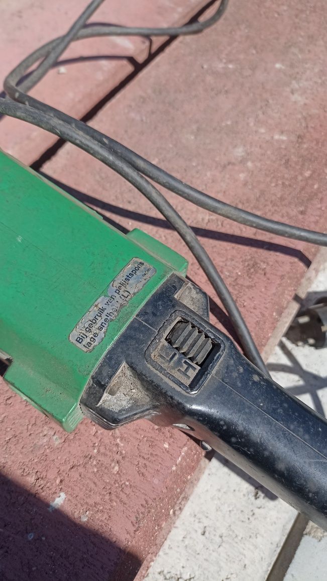 Szlifierka kątowa Hitachi posiadająca dwa biegi mi