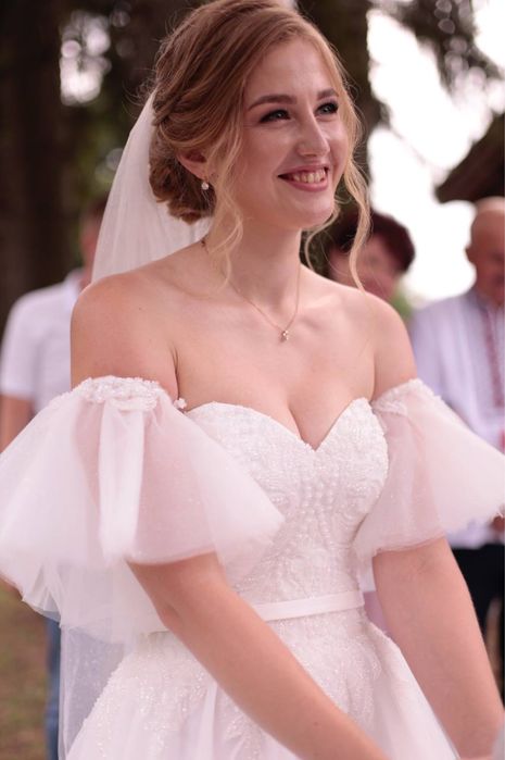 Весільна сукня (свадебное платье), сукня нареченої