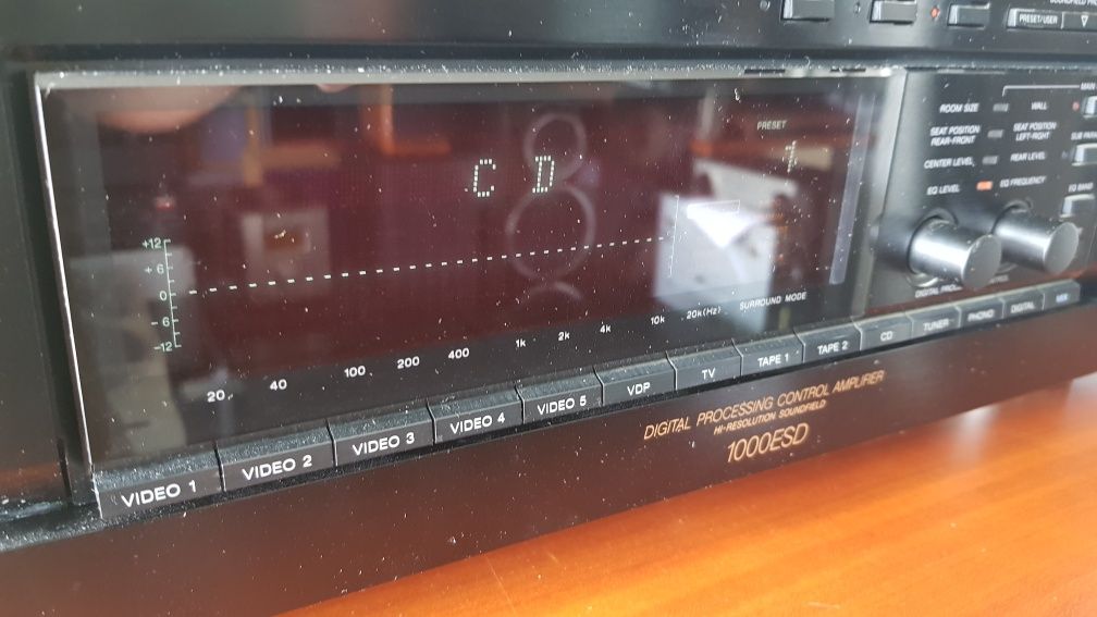 Sony TA-e1000 esd,  Pre-Amplificador