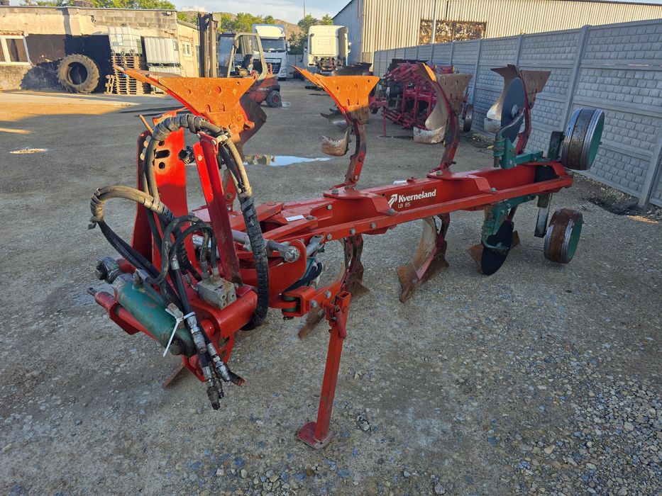 Kverneland LB 85 VARIO! pług obrotowy 4 skiby