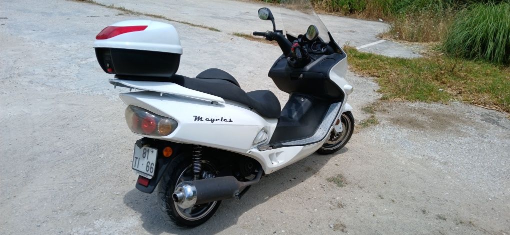 Scooter 125cc modelo Jonway