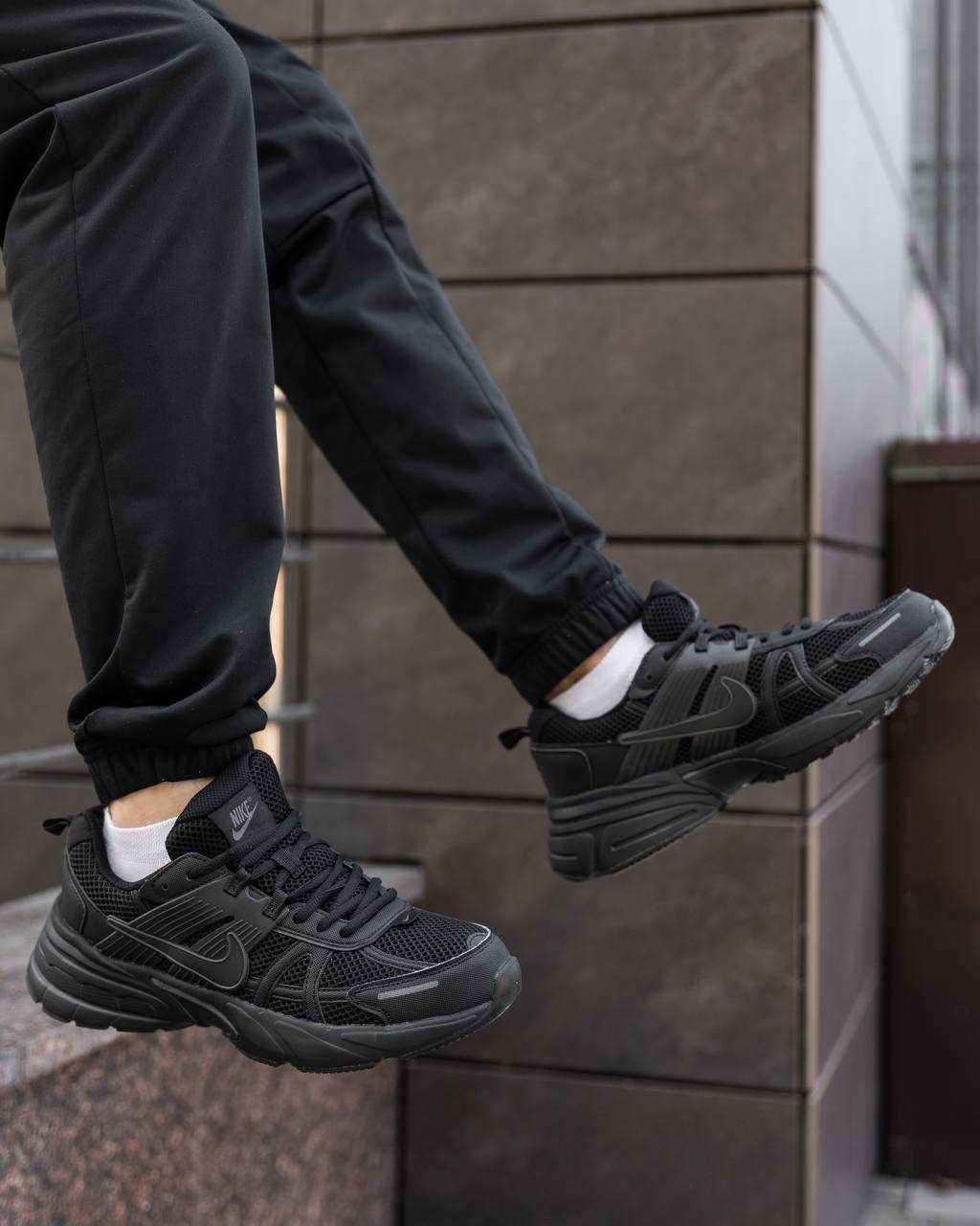 Чоловічі кросівки Nike V2K Runtekk чорний NK151 ТОП