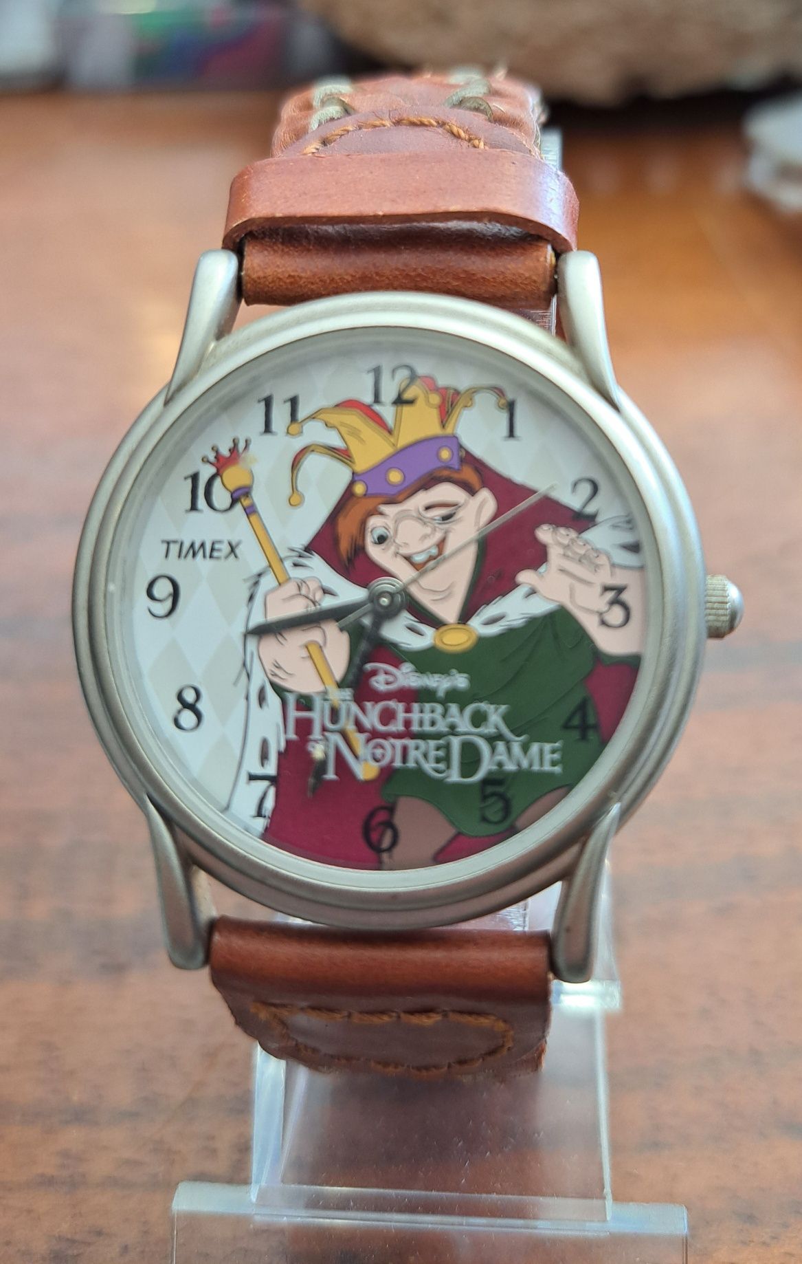 Relógio Timex novo com bracelete em pele