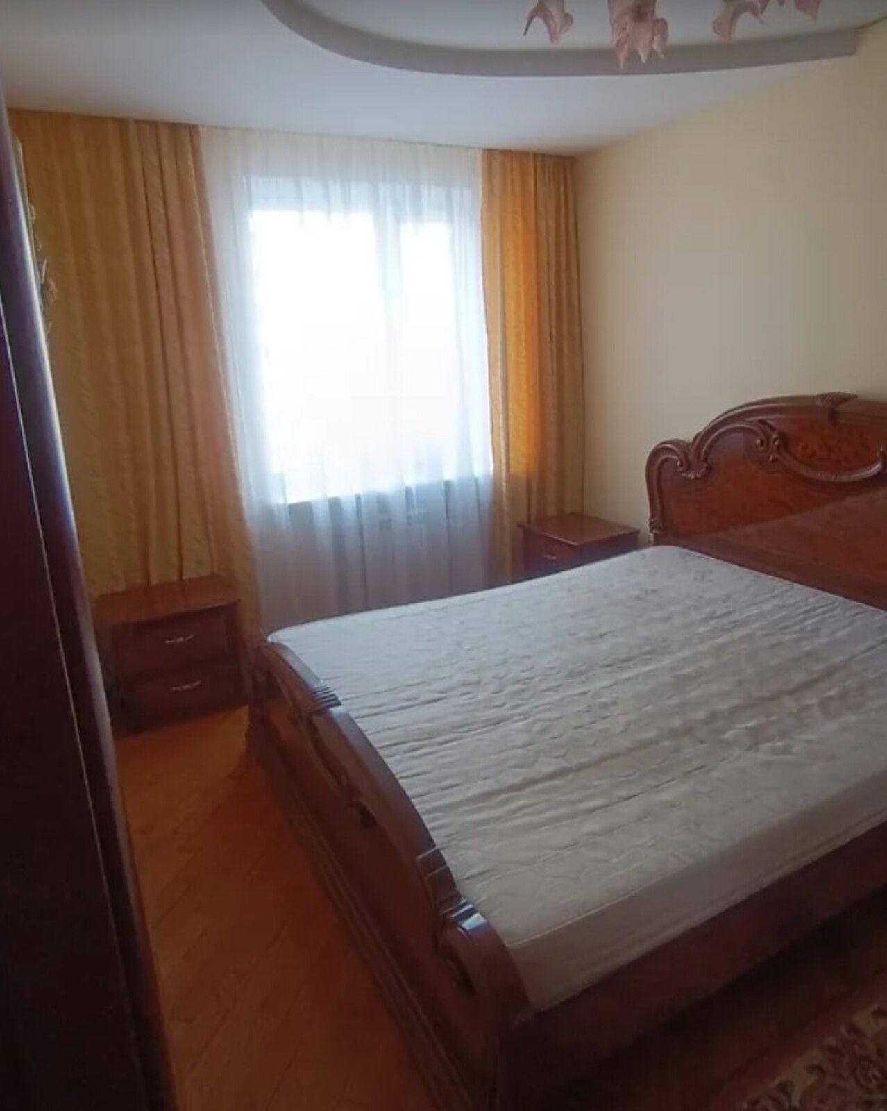 Продаж 3к квартири 76 кв. м на бул. Просвіти