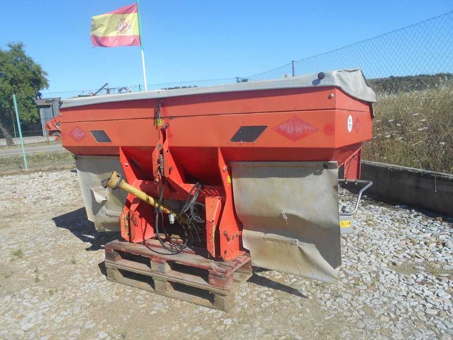 Espalhador de adubo kuhn 1131