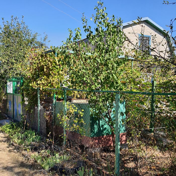 Продам дачу,двухповерховий дім,,,кухня,3 кімнати,світло,порядок