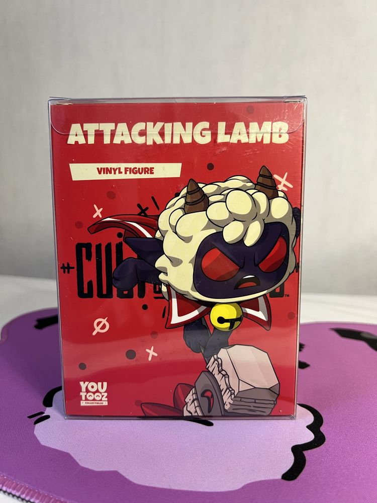 Youtooz Cult of the Lamb - Attacking Lamb (ютуз «Культ Ягня»)