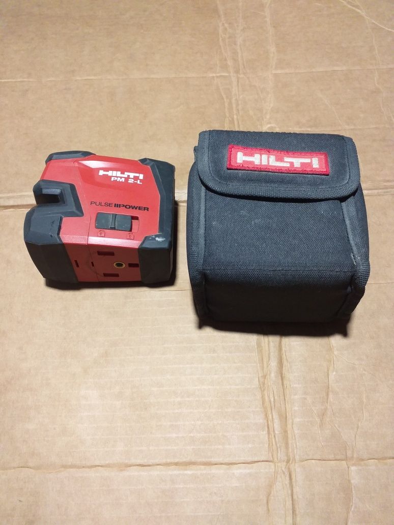 Лазерний уровень Hilti  PM 2 L  в гарному стані .