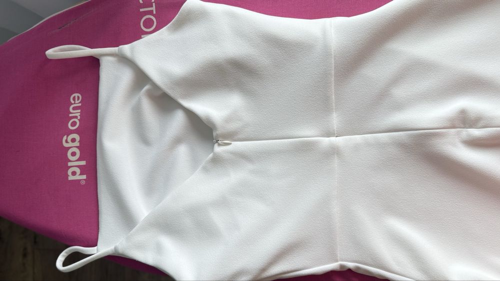 Продам білу сукню