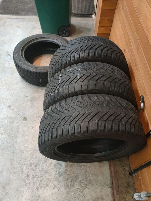 Opony zimowe 215/55/R16
