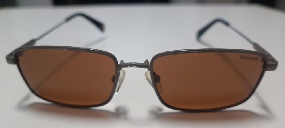 Óculos Polaroid e Web