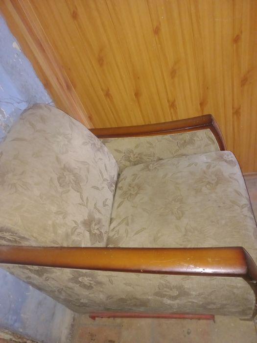 Продам крісло тумба в хорошому стані