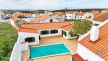Casa / Villa T5 em Atouguia da Baleia de 192,00 m2