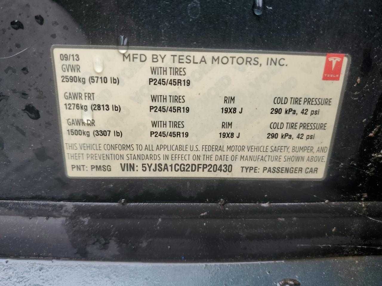 Tesla Model S 2013