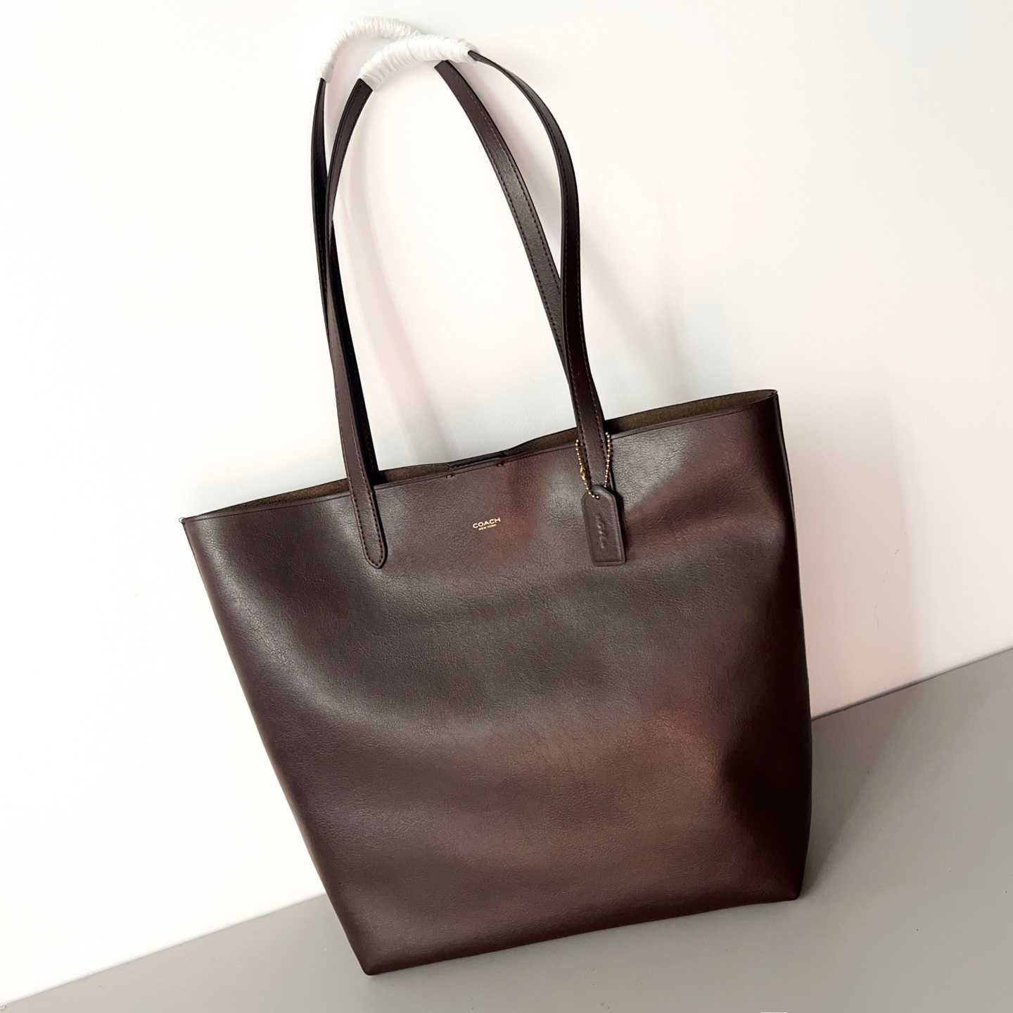 Сумка Coach Tote city темно-коричнева шкіряна