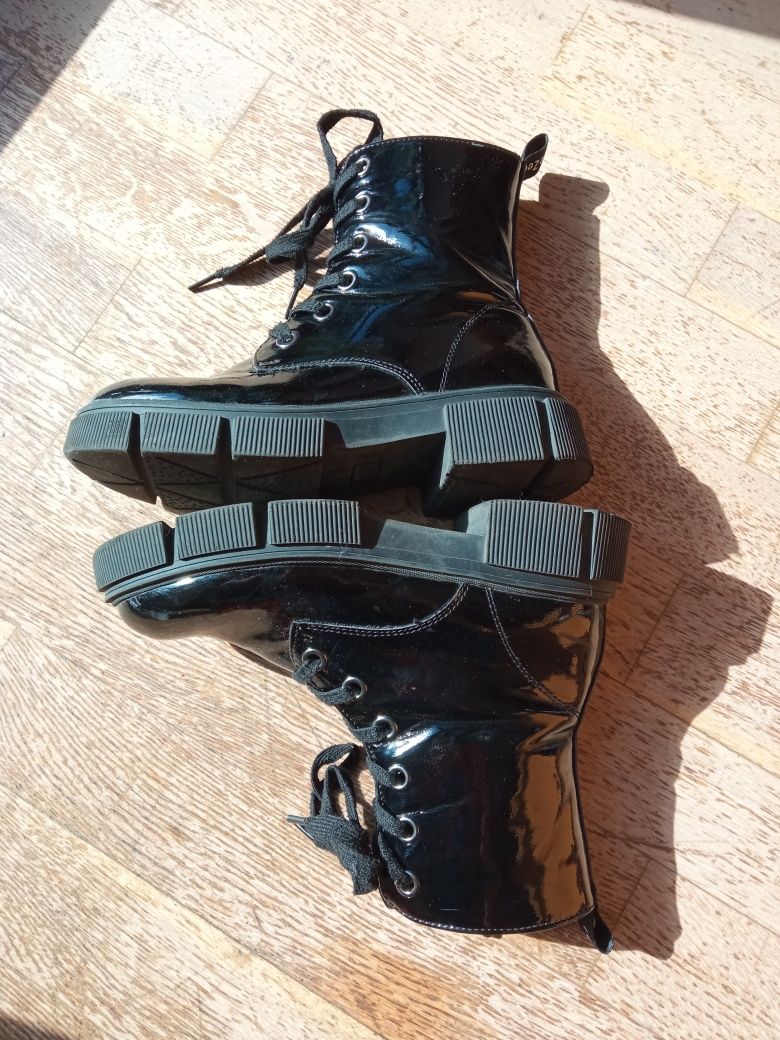 Czarne lakierowane dziewczęce glany Dee Zee/ buty na jesień, rozm. 36